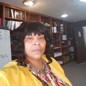 Meet your Posher, Dionne